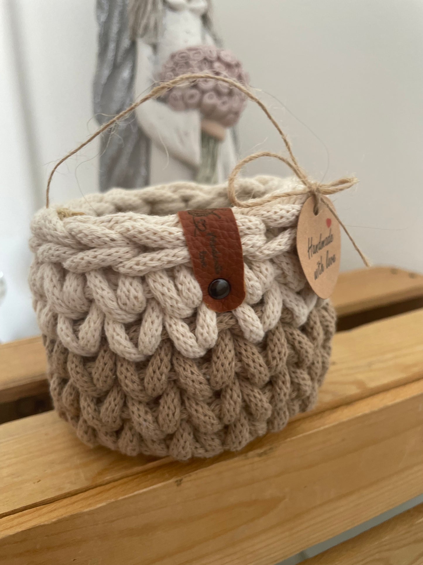 Two-Tone Beige Crochet Basket – 10 cm