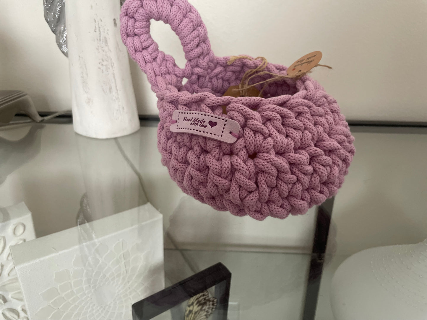 Small Crochet Basket with Handle – Light Pink – 10 cm Height