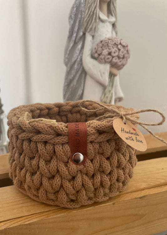 Caramel Crochet Basket – 12 cm