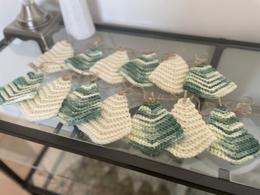 Handmade Wool Christmas Garland – 180 cm – Crochet Trees in Green & Cream